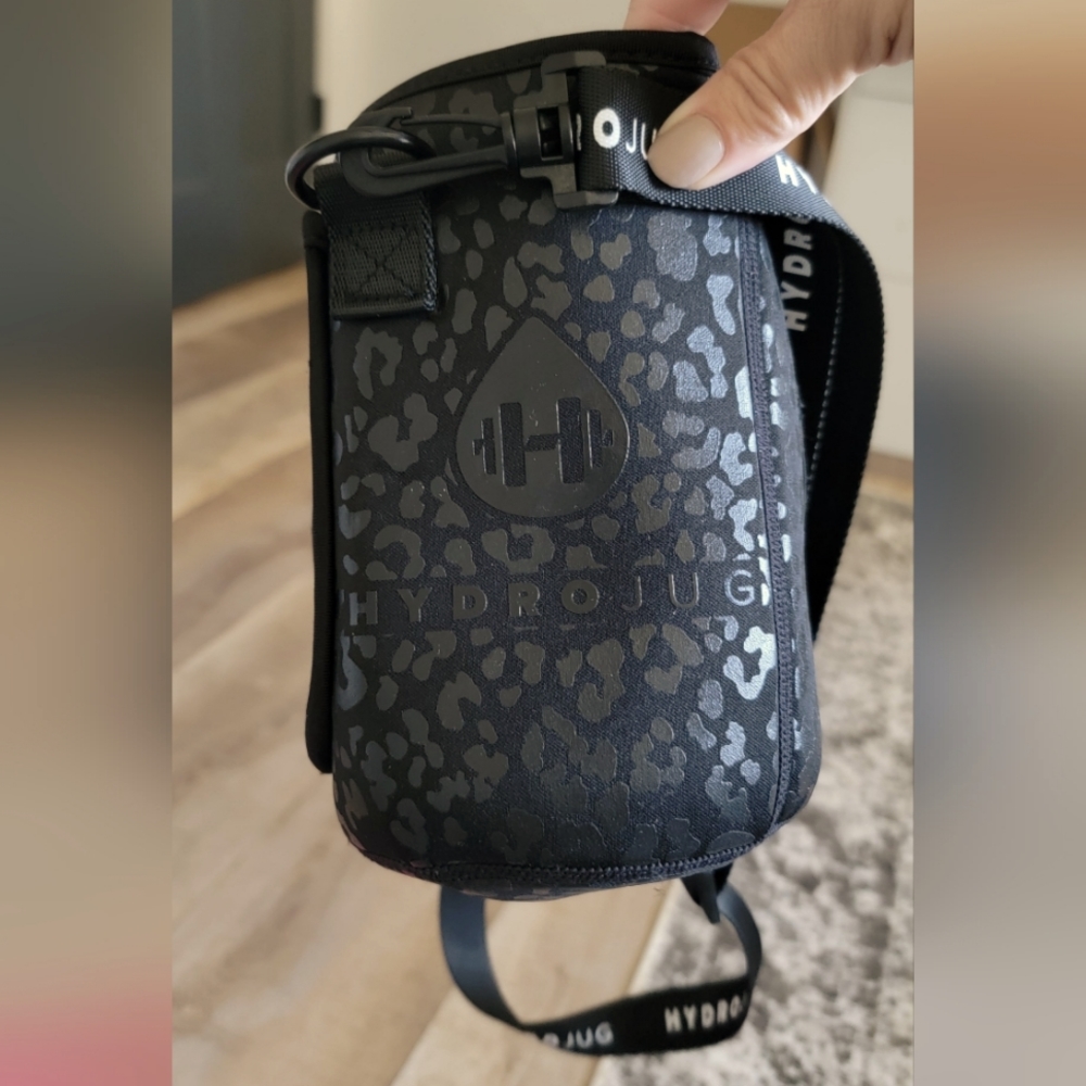 🖤 O.G black leopard hydrojug sleeve 🖤
